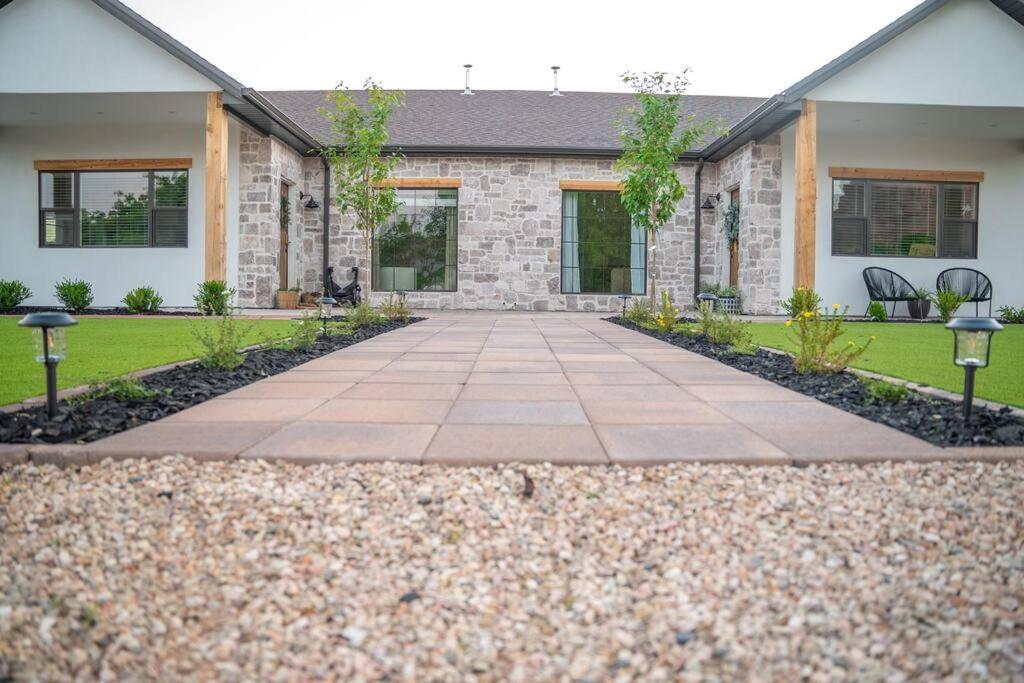 Rustic Gold Retreat Villa คาแนบ ภายนอก รูปภาพ